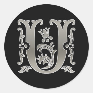 Initial U Round Sticker in silver