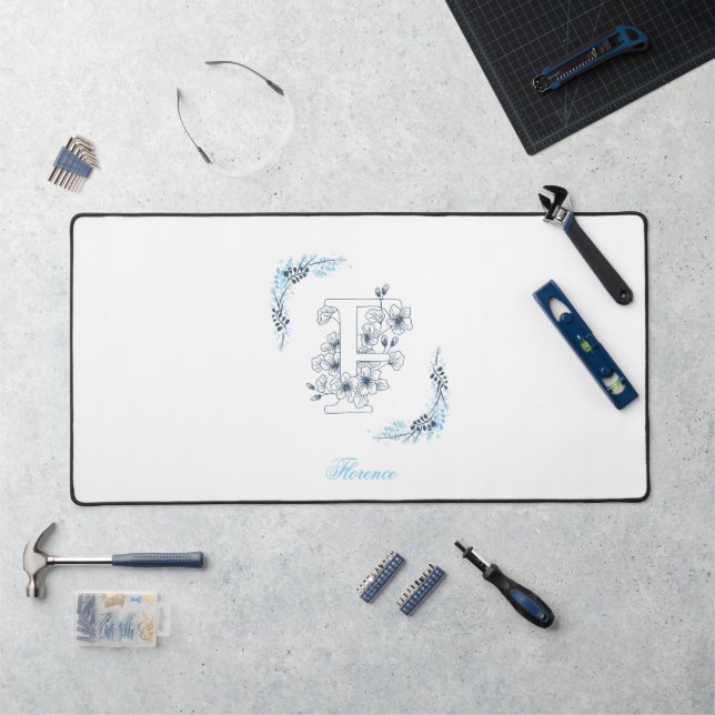 Initiale "F" Monogramme bleu Calme Floral (Poste de travail)