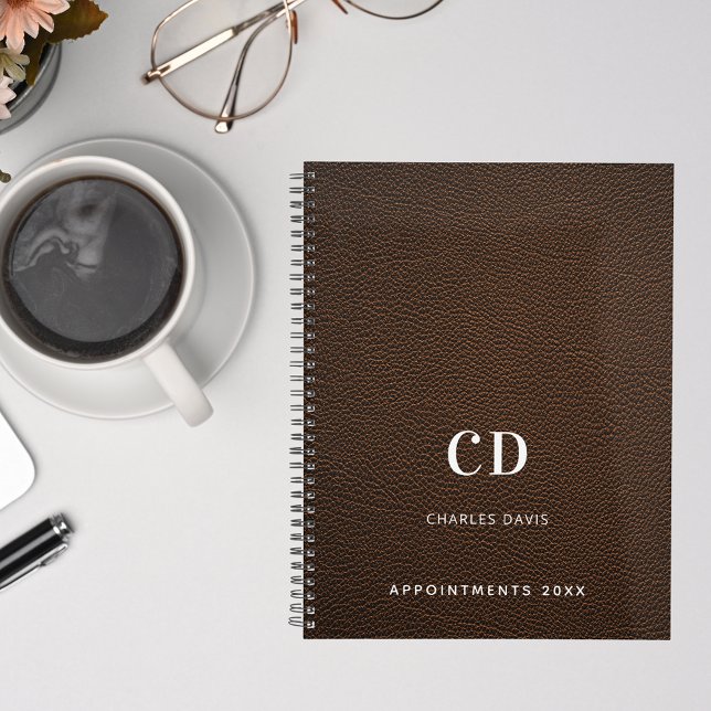Initiales en cuir Brown monogramme 2026 (Créateur téléchargé)
