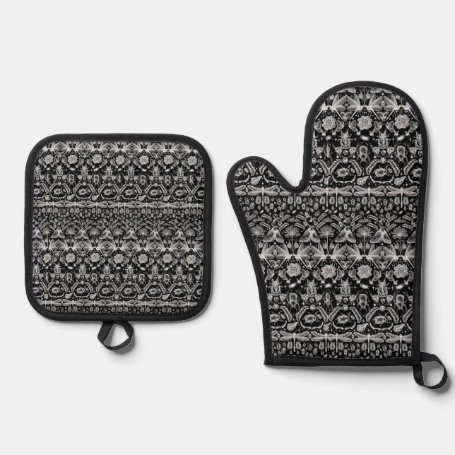 Insects and Bugs Oven Mitt & Pot Holder Set (Front)