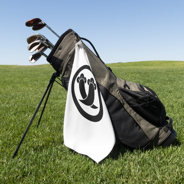 Intersecting cloves in circle golf towel (Green)