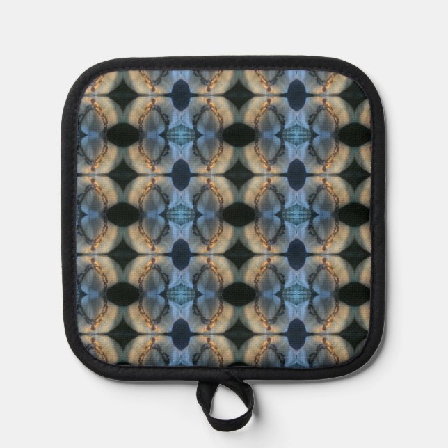 Intricate Infinity Pot Holder (Front)