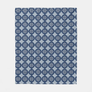 Intricate Snowflake Pattern Fleece Blanket