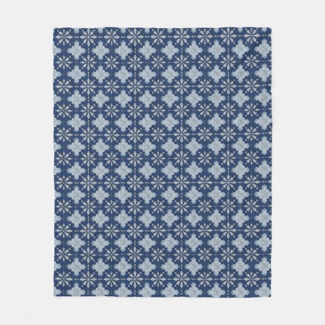 Intricate Snowflake Pattern Fleece Blanket (Front)