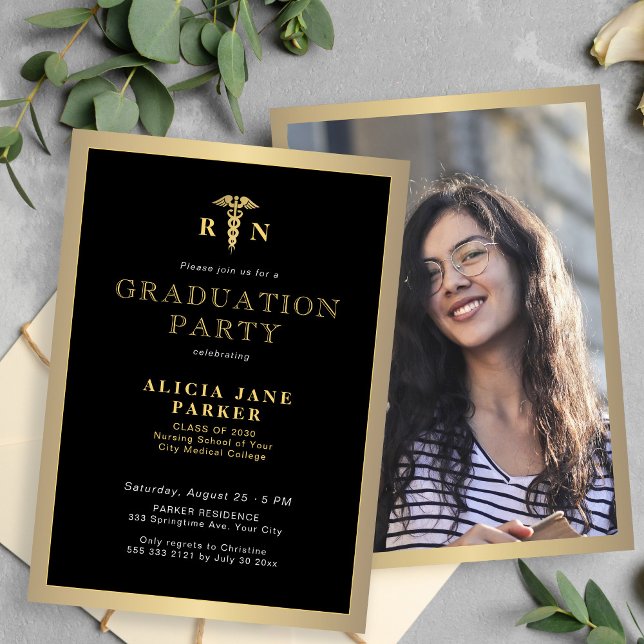 Invitation 2025 Gold Black RN infirmière fête de graduation (Créateur téléchargé)