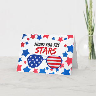 Invitation 4 juillet fête avec lunettes de soleil