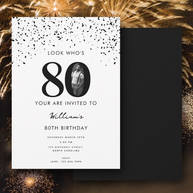 Invitation 80e anniversaire de la fête Regardez qui est 80 ph (80th Birthday Party Look Who's 80 Modern Photo Invitation)