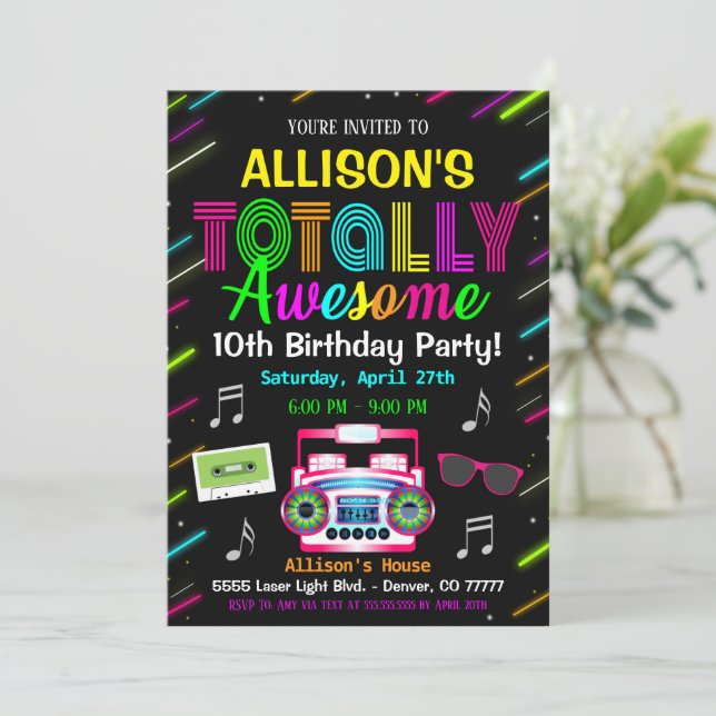 Invitation à l'anniversaire des années 80 (Debout devant)