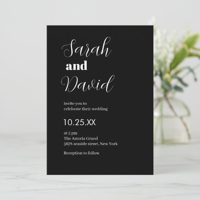 Invitation Abigail Font Moderne chic noir et blanc mariage (Debout devant)