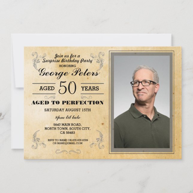 Invitation Âgé au cru de la photo des hommes d'anniversaire (Devant)