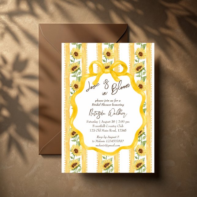 Invitation Amour en fleurs tournesol strié douche nuptiale (Love in bloom sunflowers grandmillenial retro wavy border yellow stripes bridal shower invitation)