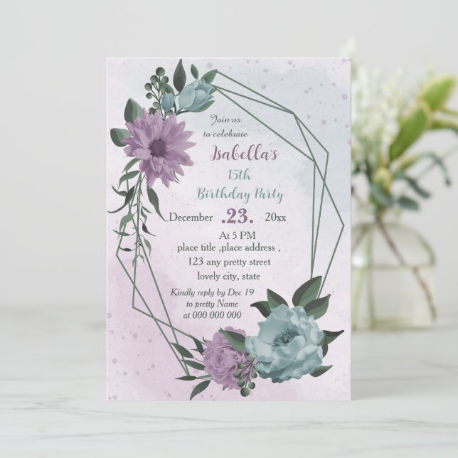 Invitation anniversaire botanique des fleurs bleues violettes (Debout devant)