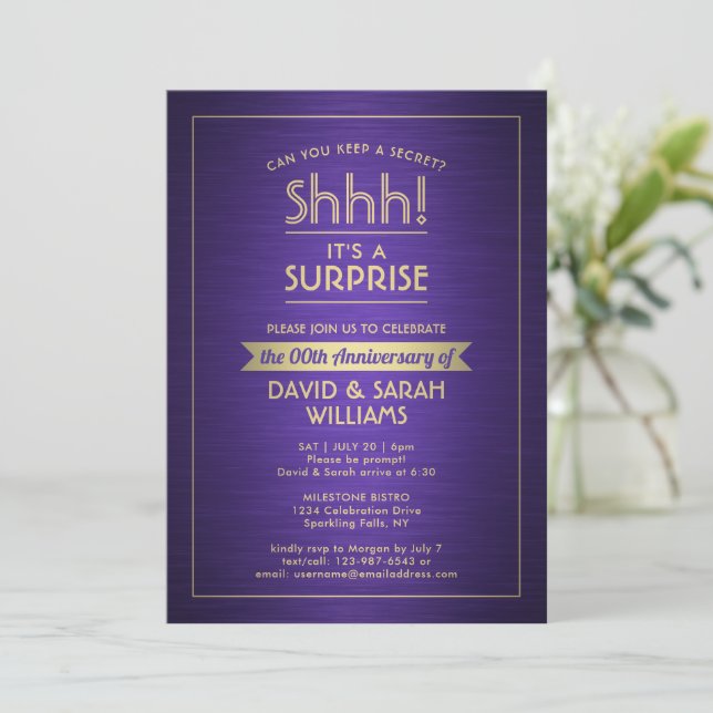 Invitation Anniversaire Surprise Party brossé violet et or (Debout devant)