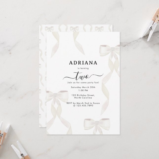 Invitation Aquarelle fantaisie Blanc Bow Anniversaire de enfa (Devant/Arrière en situation)