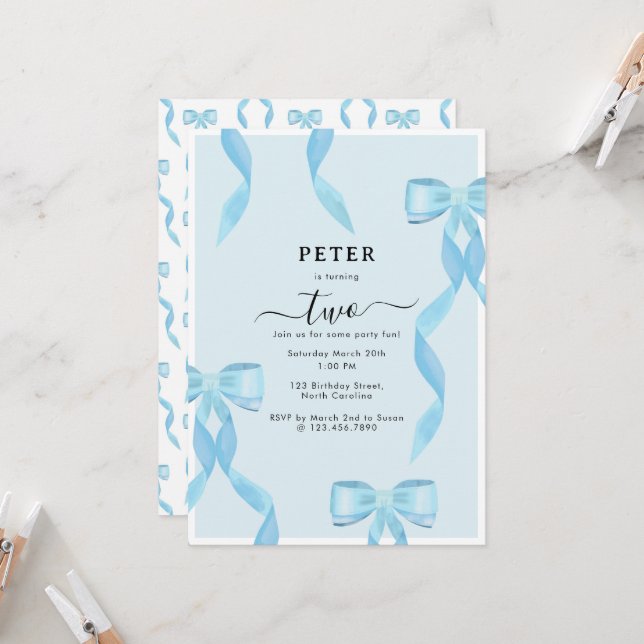Invitation Aquarelle fantaisie Bleu Bow Anniversaire de enfan (Devant/Arrière en situation)
