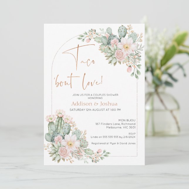 Invitation Arch Blush Floral Taco 'À propos d'amour Couples n (Debout devant)