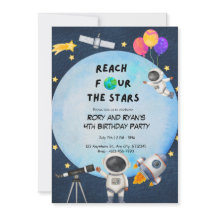 Atteignez QUATRE étoiles - Twin 4th Birthday Invit
