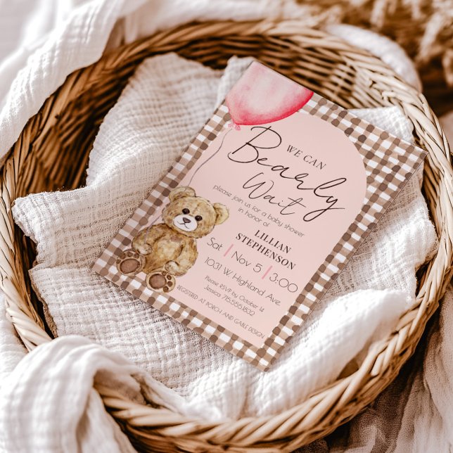 Invitation Baby shower de fille d'attente blanche rose pâle (Créateur téléchargé)