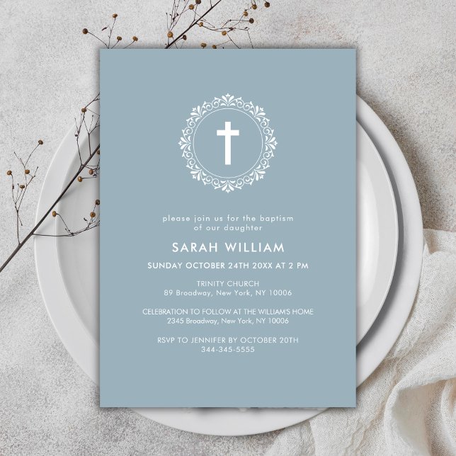 Invitation Baptême de couronne classique bleu foncé (Dusty Blue Elegant Classic Cross Wreath Baptism Invitation)