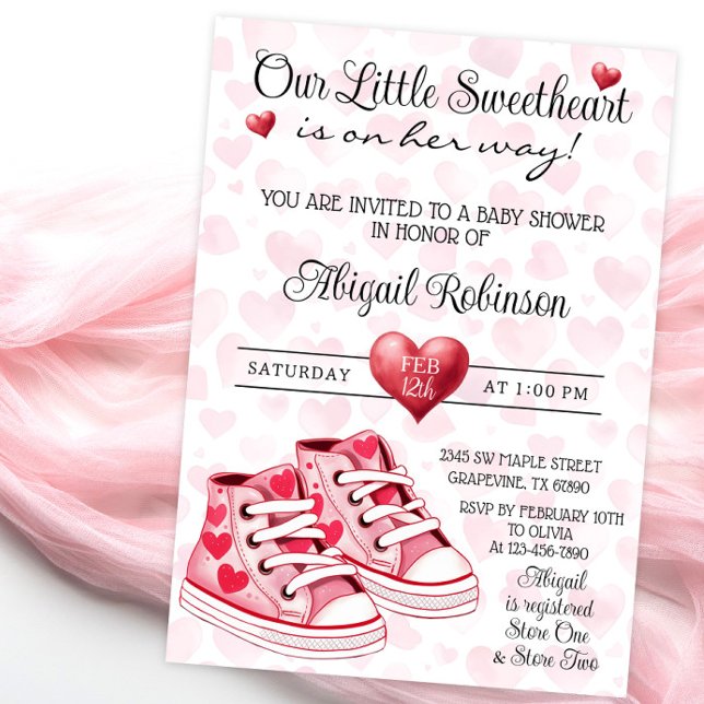 Invitation Baskets de coeur Chérie Valentine Baby shower (Cute heart baby sneakers baby shower invitation with cute sneakers on a pretty heart background.)