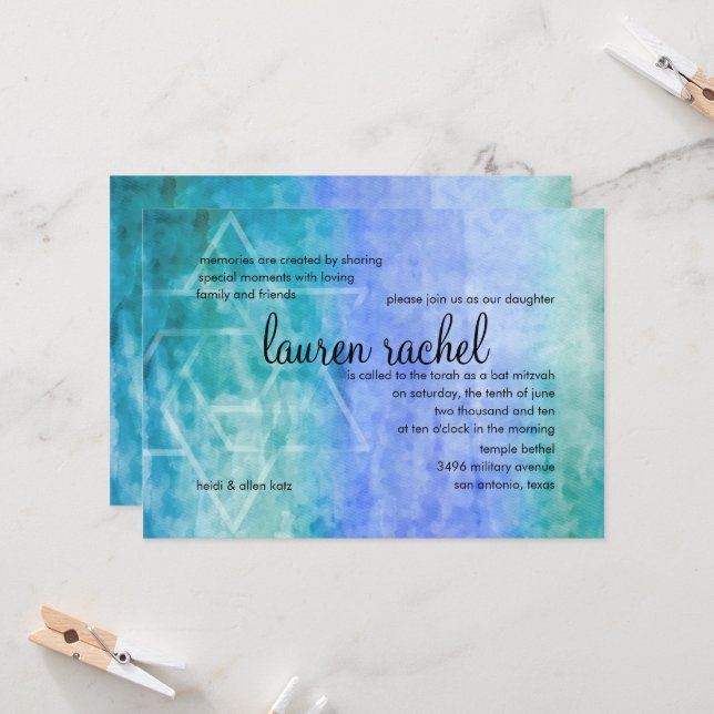 Invitation Bat mitzvah aquarelle Streaks Blue Star de David (Devant/Arrière en situation)