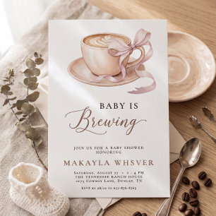Invitation Bébé prépare un café - Fille au nœud rose - Baby S