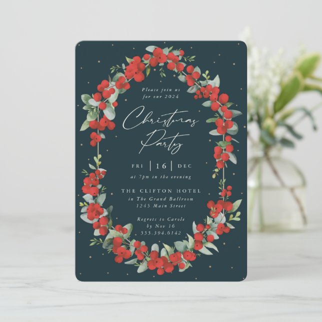 Invitation Berry rouge élégant + fête de Noël Eucalyptus (Debout devant)