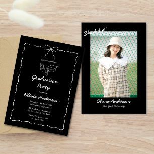 Invitation Black Hand Draw Elle l'a fait Photo Grad Party