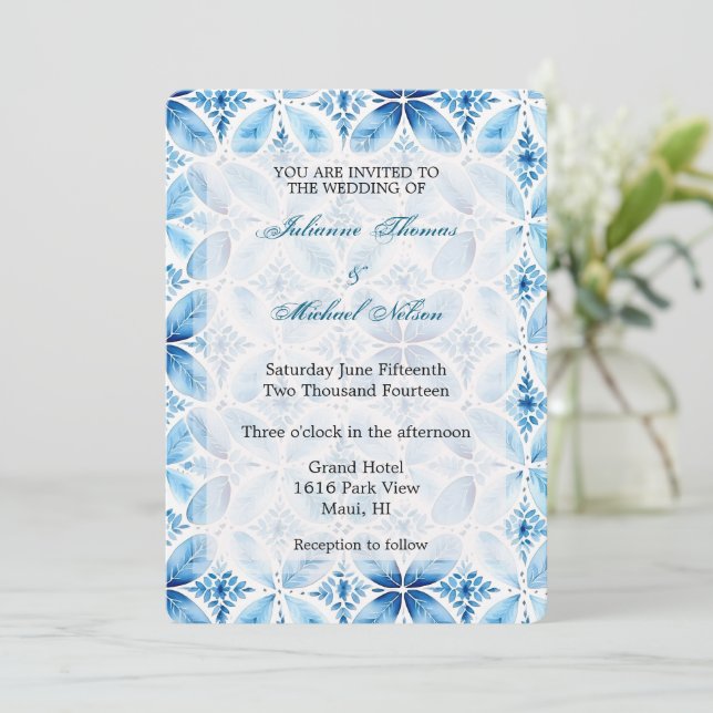 Invitation Bleu Blanc Batik Mariage Floral (Debout devant)