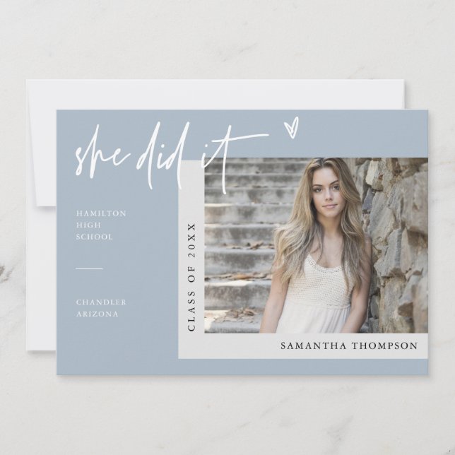 Invitation Bleu Dusty Hiver Moderne Elle L'A Fait Grad Photo (Devant)