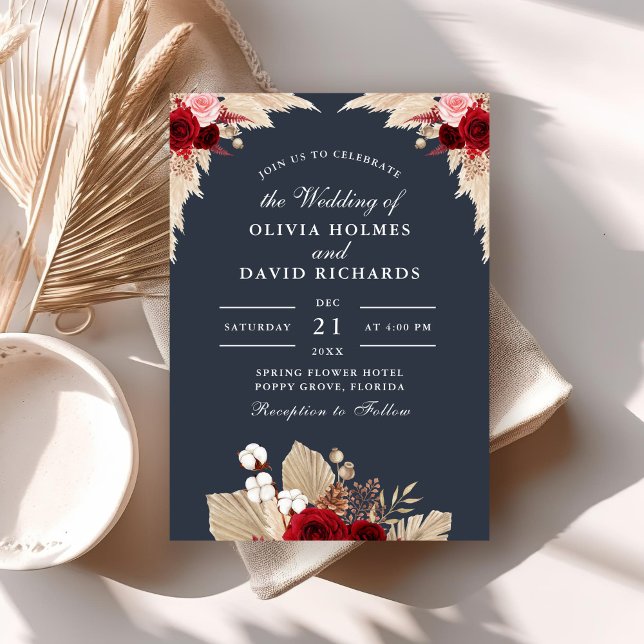 Invitation Bleu Tropical Rose de minuit (Midnight Blue Tropical Roses Wedding Invitation on a boho table with dry palm leaf.)