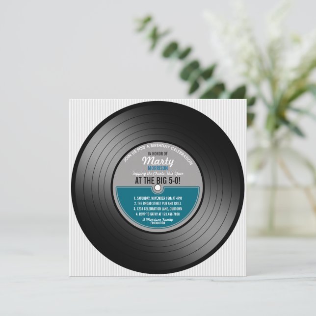 Invitation Blue Étiquette Vinyl Record 50e fête d'anniversair (Debout devant)
