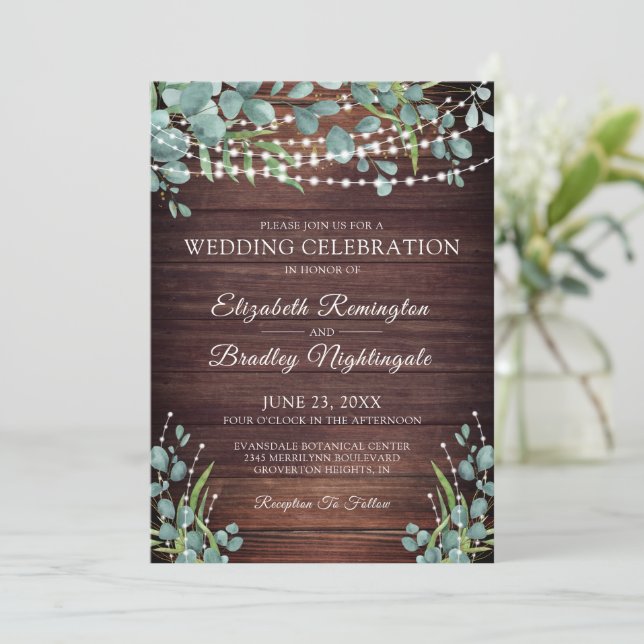 Invitation Bois rustique Lumières de verdure Mariage Célébrat (Debout devant)