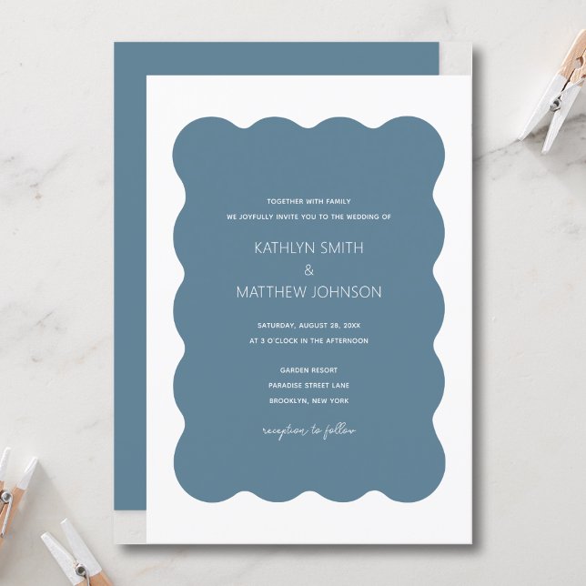 Invitation Bordure ondulée moderne rétro Dusty Mariage bleu (Créateur téléchargé)