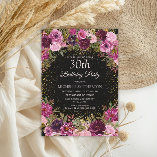 Invitation Bourgogne rose Parties scintillant florale Noir 30 (Elegant burgundy and pink watercolor floral on black 30th birthday party invitation)
