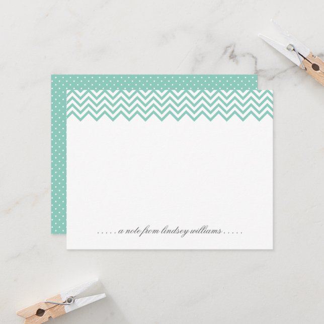 Invitation Boutique de papeterie personnalisée Aqua Chevron e (Devant/Arrière en situation)
