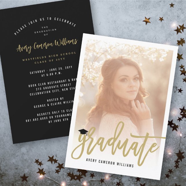 Invitation Brosse de calligraphie Script Photo Graduation Par (Calligraphy Gold Brush Script Photo Modern Graduation Party Invitation @ zazzle.com/color_therapy)