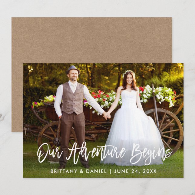 Invitation Brosse Script Notre aventure commence Kraft Card (Devant / Derrière)