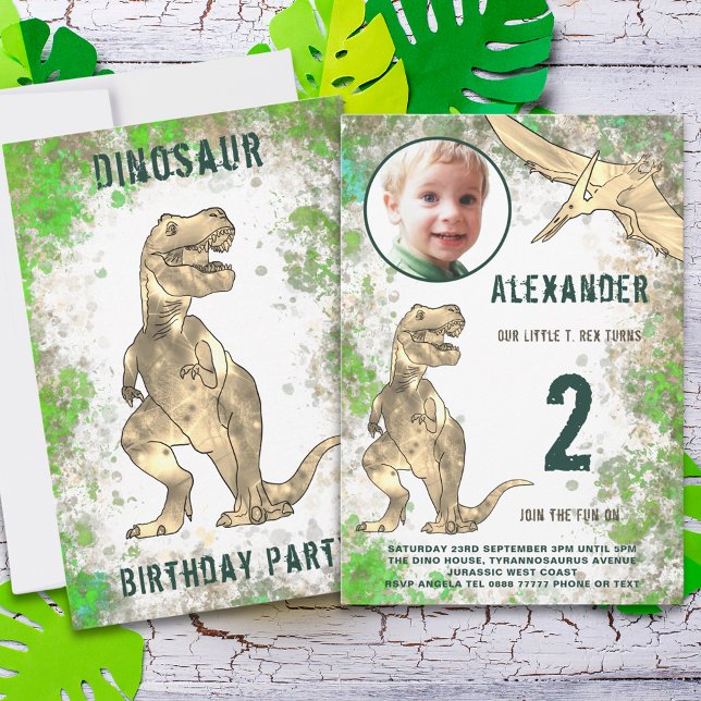 Invitation Budget de la fête du 2e anniversaire de Dinosaur (Dinosaur 2nd birthday party budget invitation with photo template)