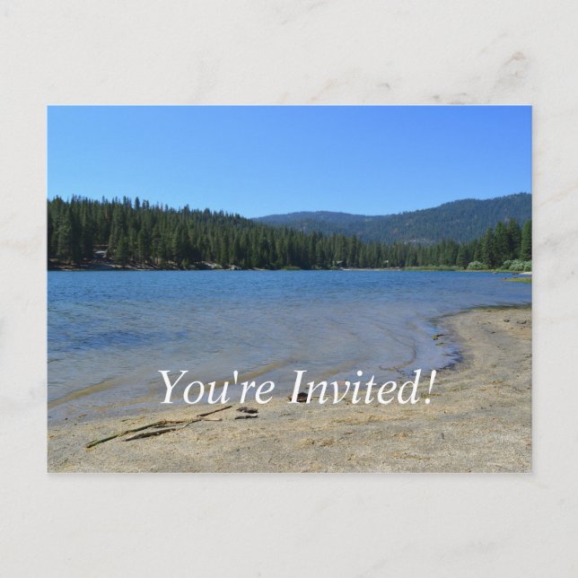 Invitation Carte Postale beau lac, ciel bleu, fête de graduation des arbres (Devant)