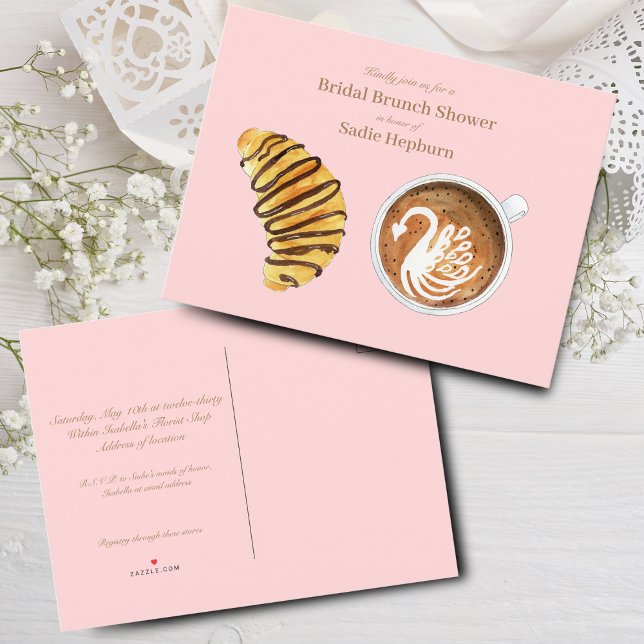 Invitation Carte Postale Fête des mariées Brunch Aquarelle Latte & Croissan (Chic Brunch Invitation: Hand-painted, budget-friendly invite for a romantic bridal shower.)