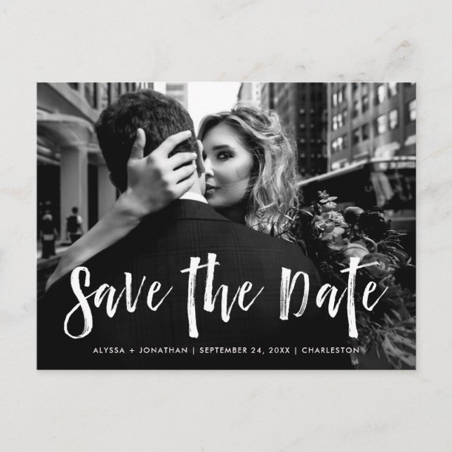 Invitation Carte Postale Style ville | Script blanc et photo Enregistrer la (Devant)
