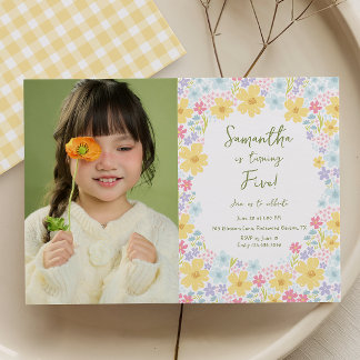 Invitation Carton d'invitation pastel floral pour l'anniversa