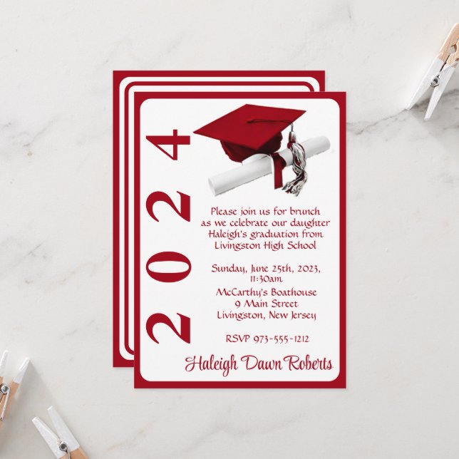 Invitation Casquette & Diplôme 5x7 Scarlet Red Graduation (Devant/Arrière en situation)