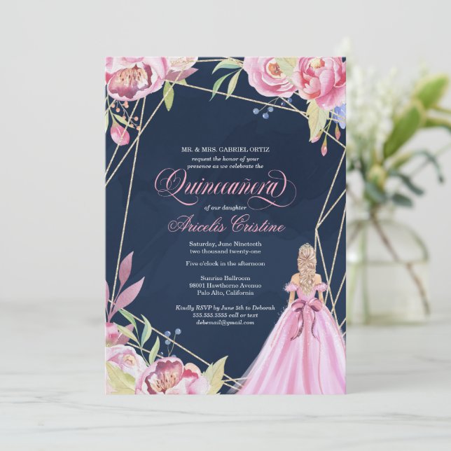 Invitation Célébration de Quinceanera rose et bleu marine & r (Debout devant)
