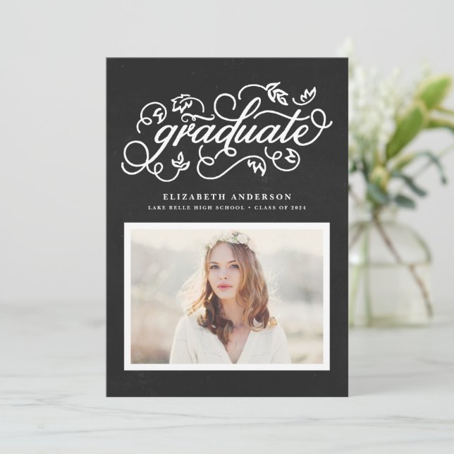 Invitation Chalkboard Calligraphie rustique Diplôme photo (Debout devant)