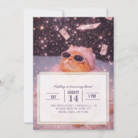 Chat Glam Money en manteau de fourrure rose et lun