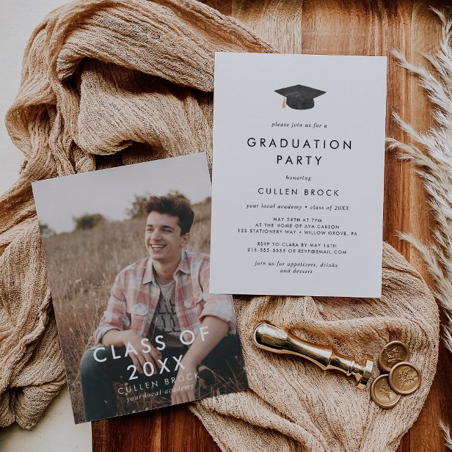 Invitation Chic Grad Casquette de classe de 2024 Photo Gradua (Créateur téléchargé)