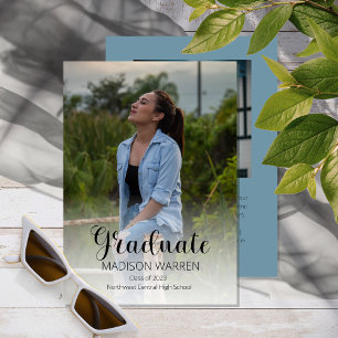 Invitation Classy Script Graduate Deux Photo Graduate Bleu
