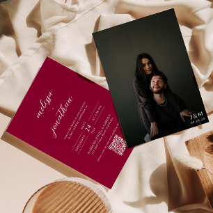 Invitation Code QR Monogramme Rouge Magenta Moderne Photo de 
